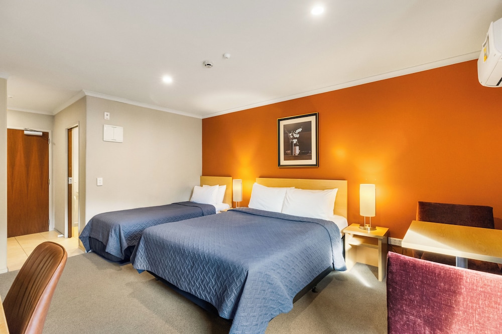 Superior, Studio, 1 Queen and 1 Single Bed