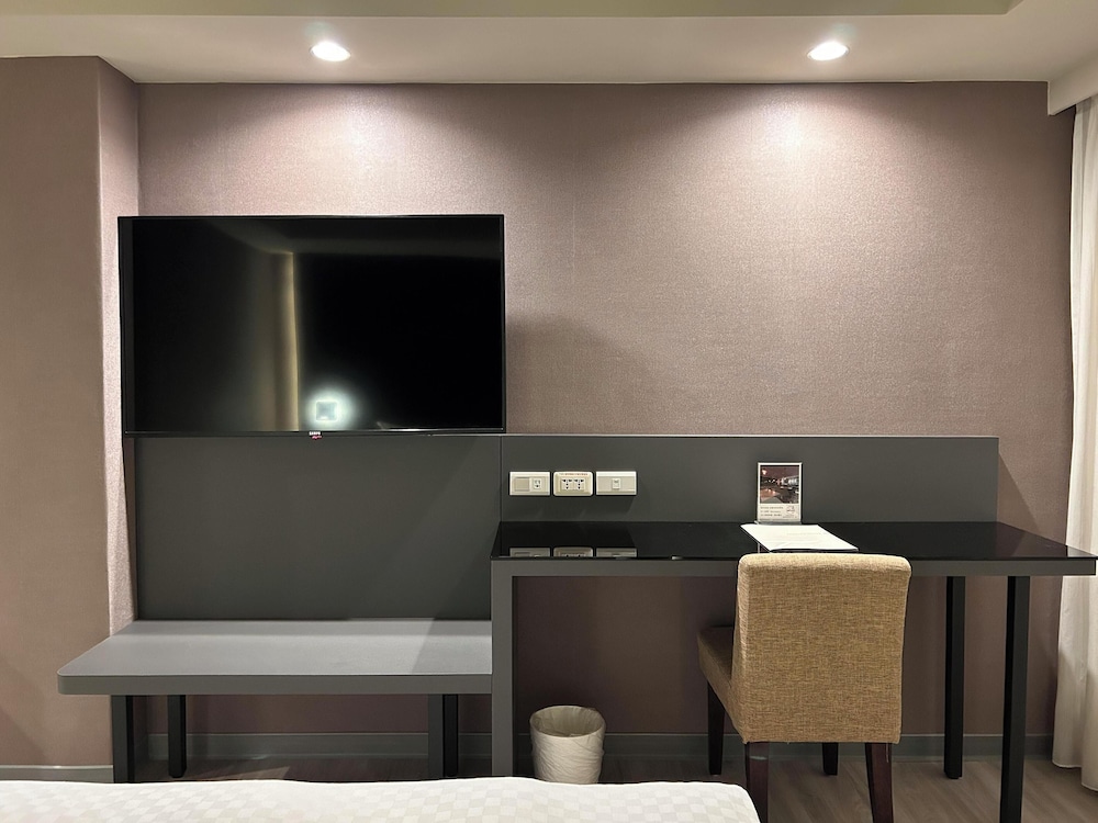 Forward Suites I 56/65