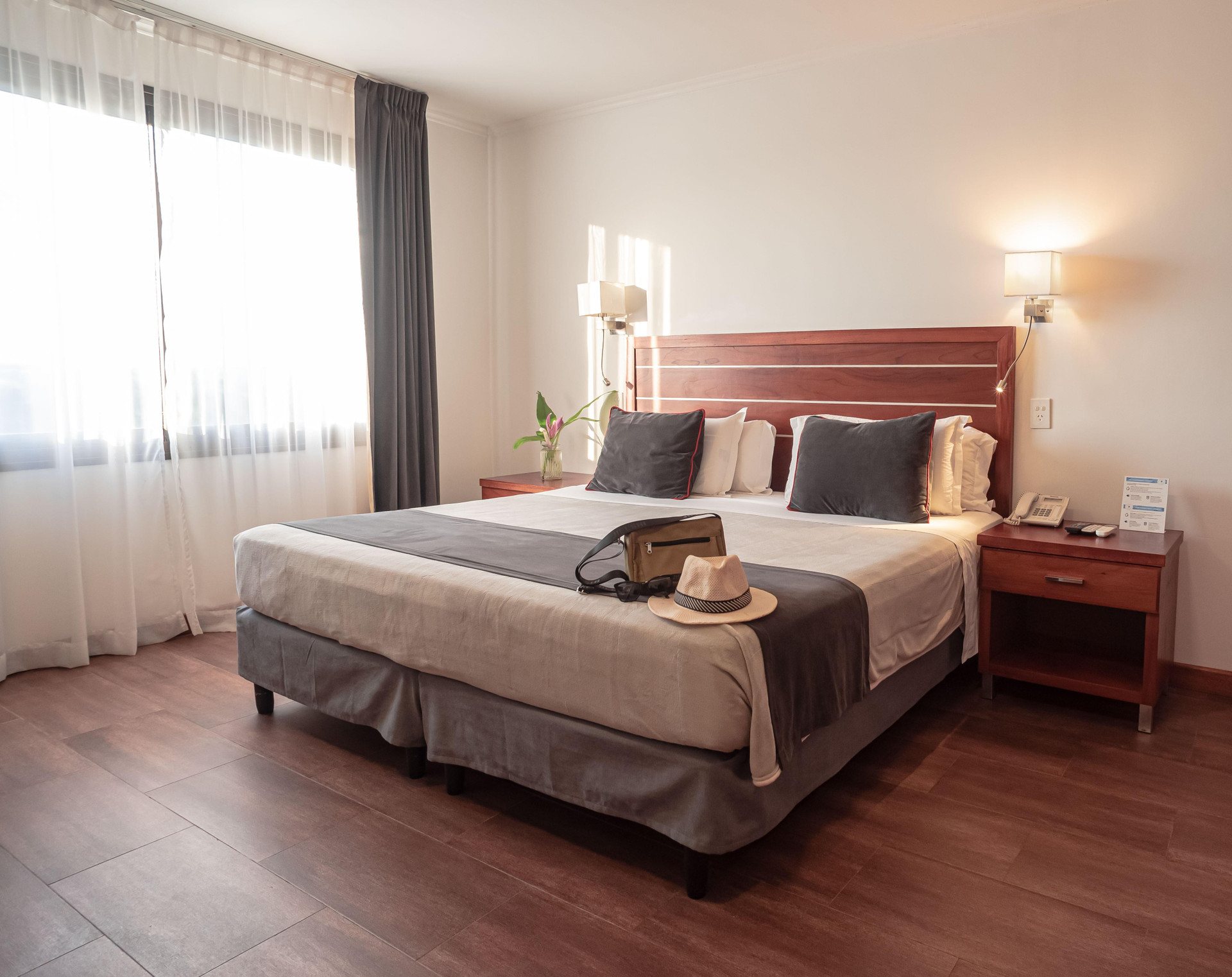 Master, Twin Beds