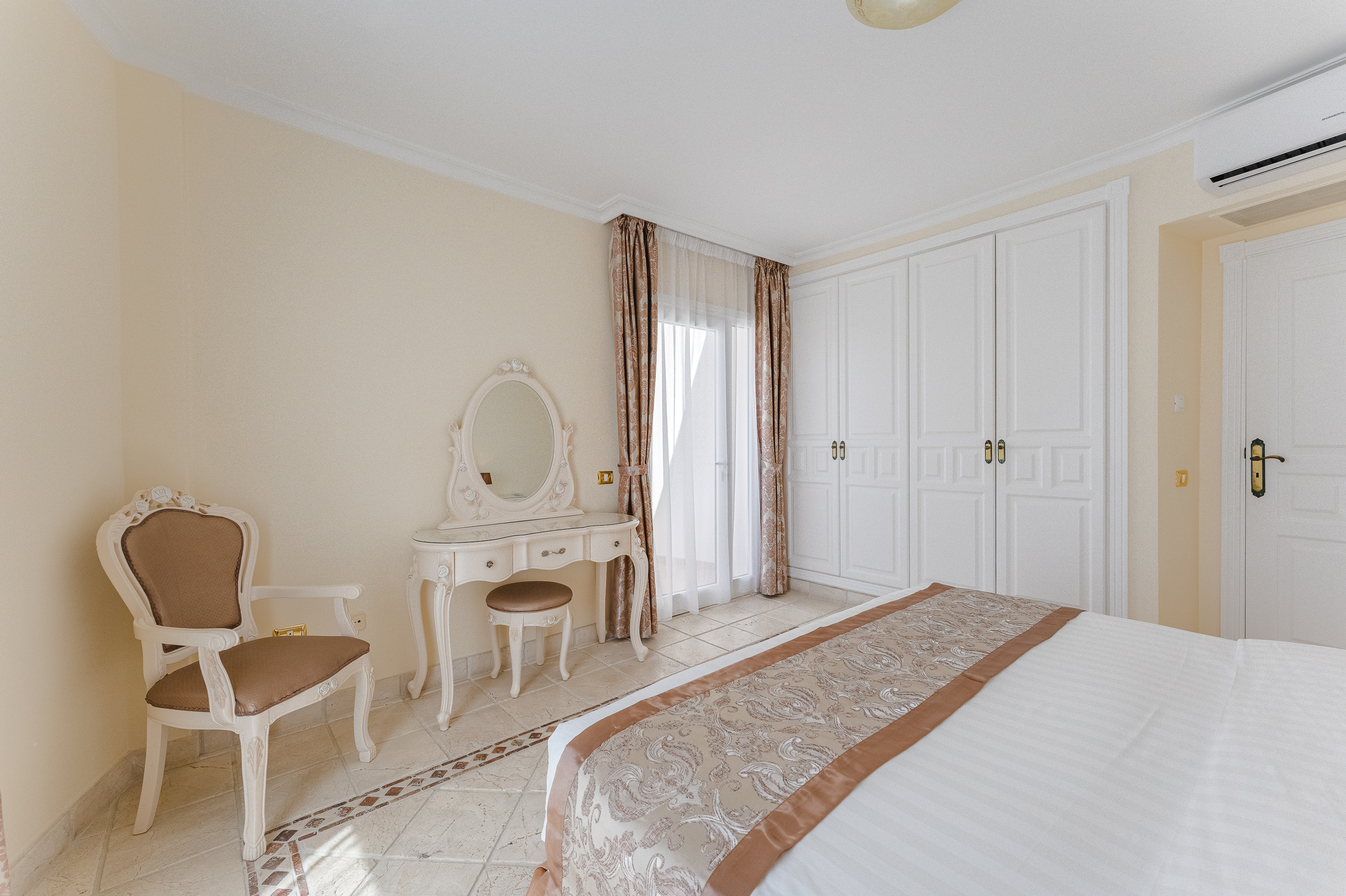 2 Bedrooms, Suite, Private Pool, Flamingo Suites 2/8