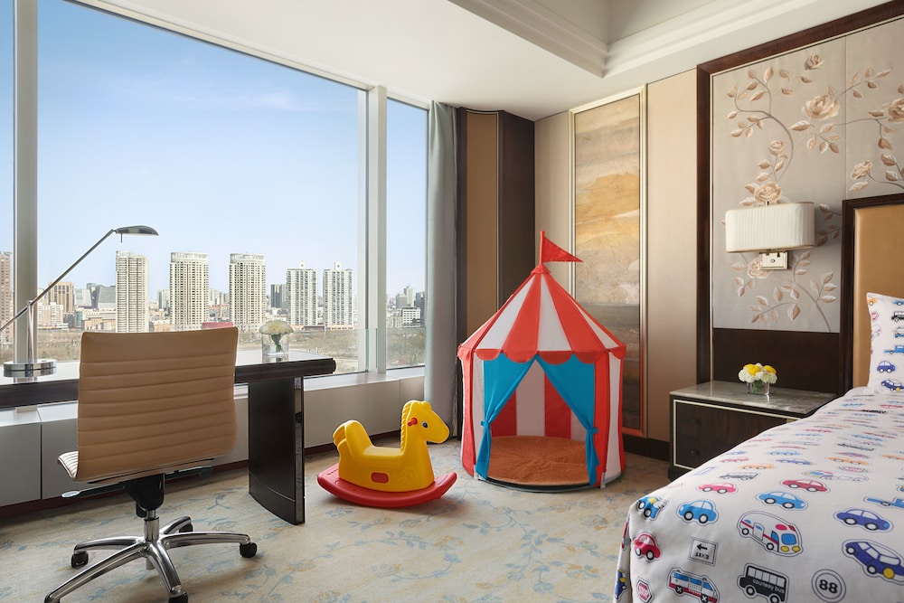 Shangri-La Shenyang 43/50