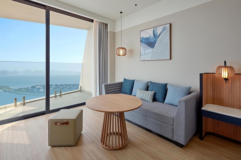 Hyatt Place Ha Long Bay, Bai Chay 33/50