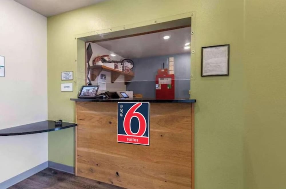 Lobby at Studio 6 Corporate Extended Stay Philadelphia Malvern Swedesford Rd. PA, MALVERN - PA