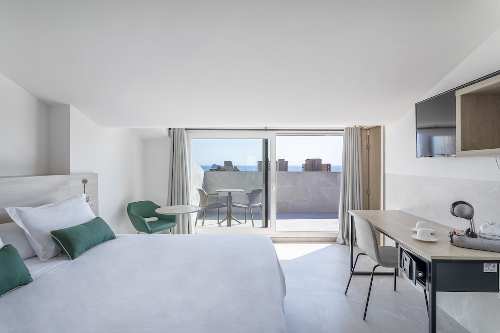 Halley Hotel & Apartments Affiliated by Melia 4/36