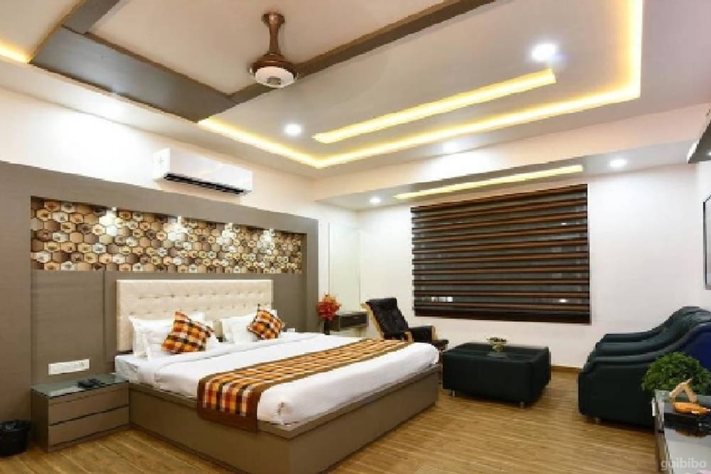 Hotel Chanakya 5/17