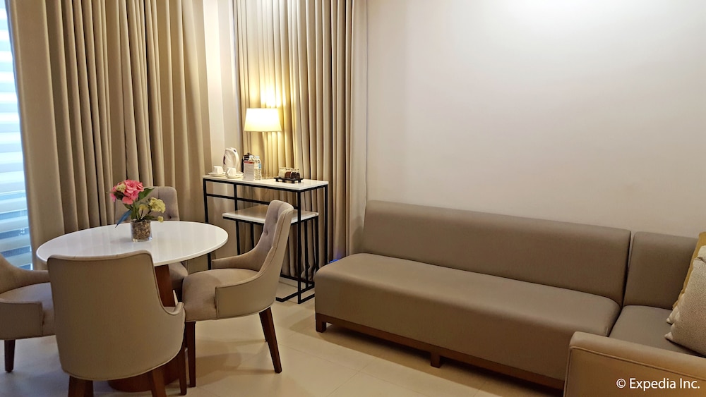 PonteFino Hotel & Residences 39/55
