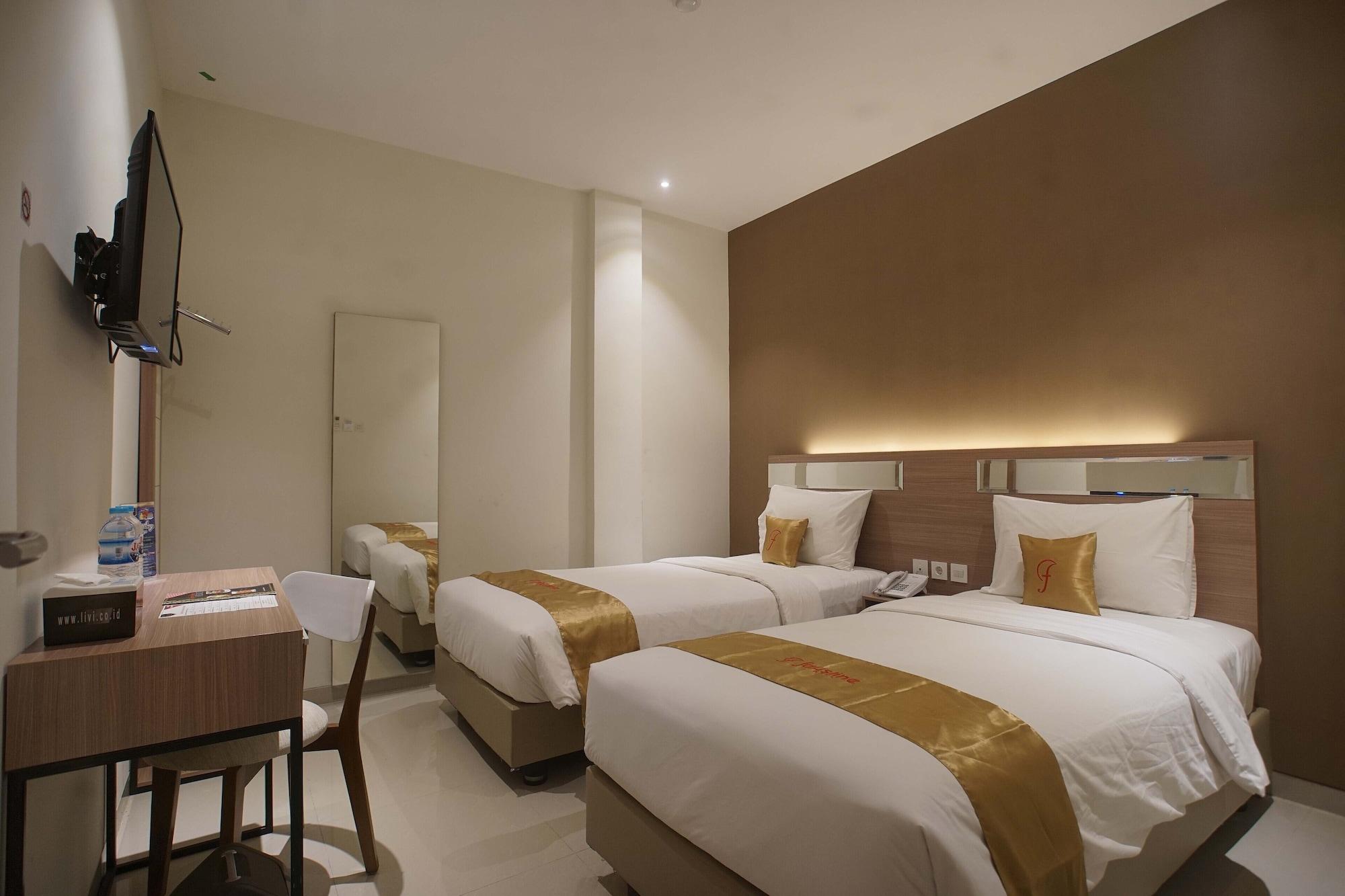 Triizz Hotel Semarang by Royal Singosari (Formerly Faustine Semarang) 6/18