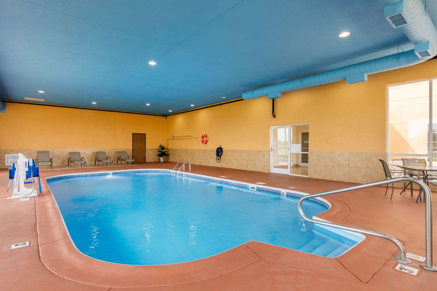 Quality Inn Cadiz, KY 29/40