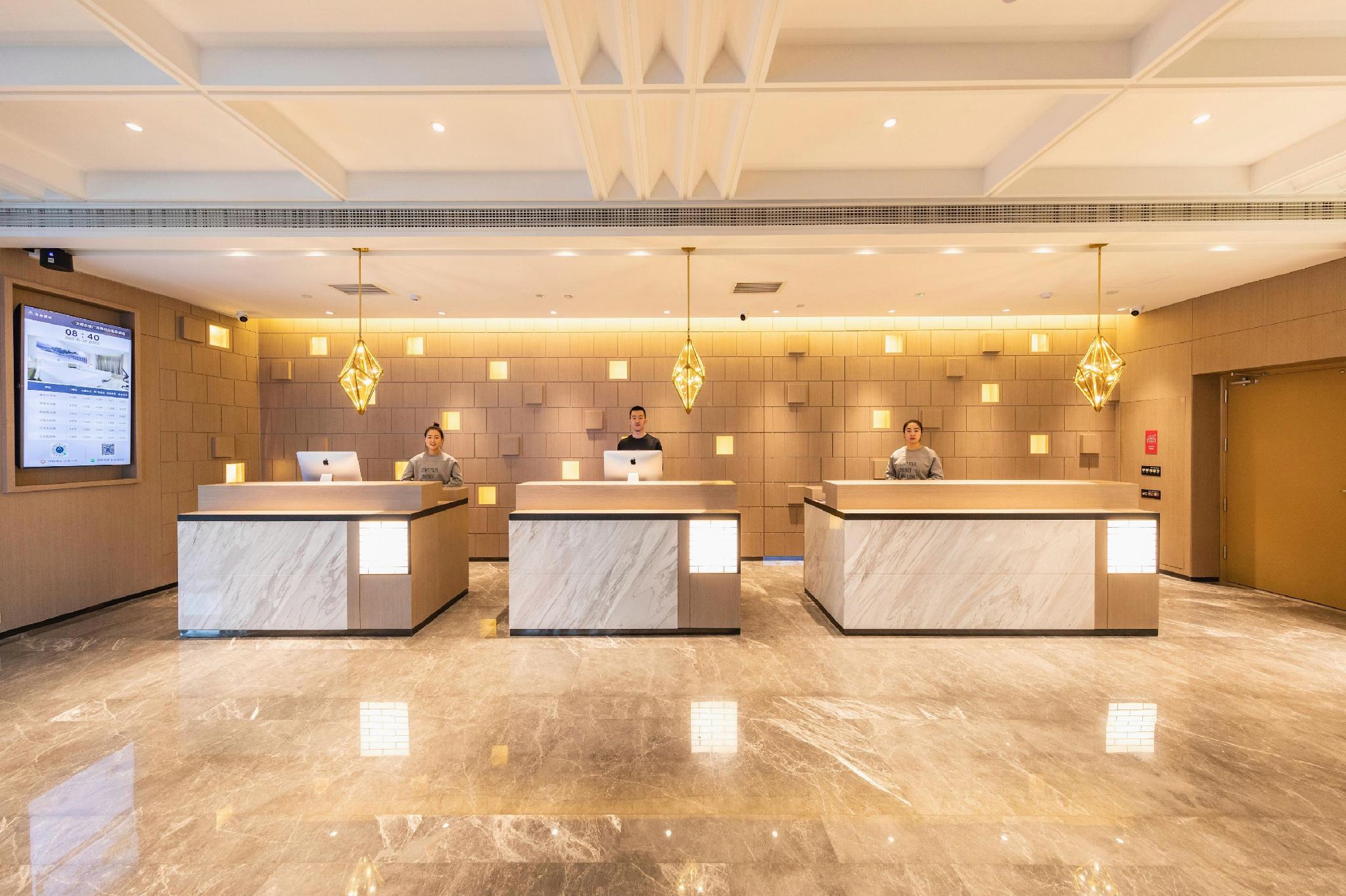 Atour Hotel (Datong Dongxin Plaza high speed railway station) 5/28