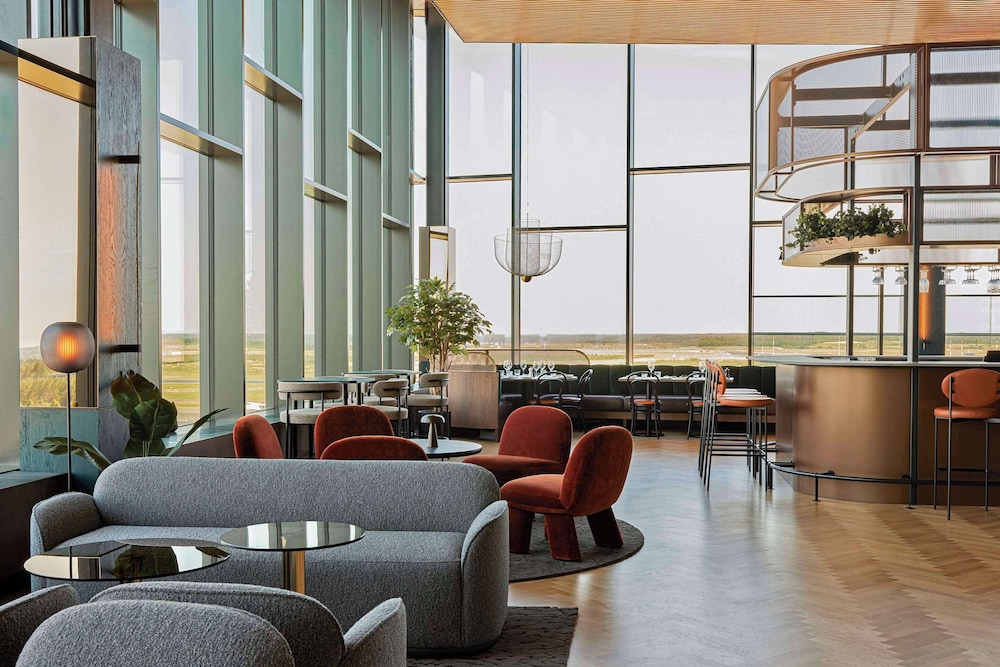 Clarion Hotel Helsinki Airport 46/65