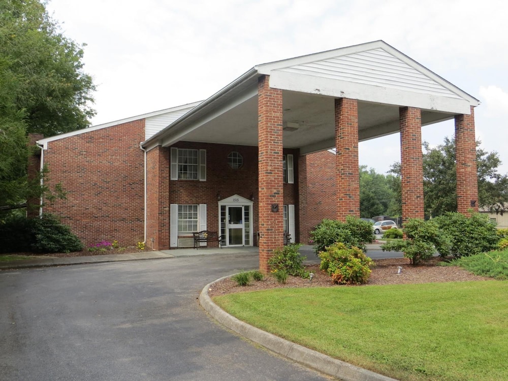 Americourt Hotel 35/39