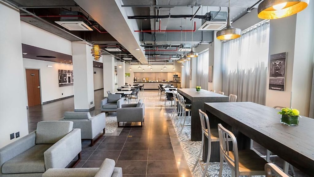 City Express Plus by Marriott Patio Universidad 22/26