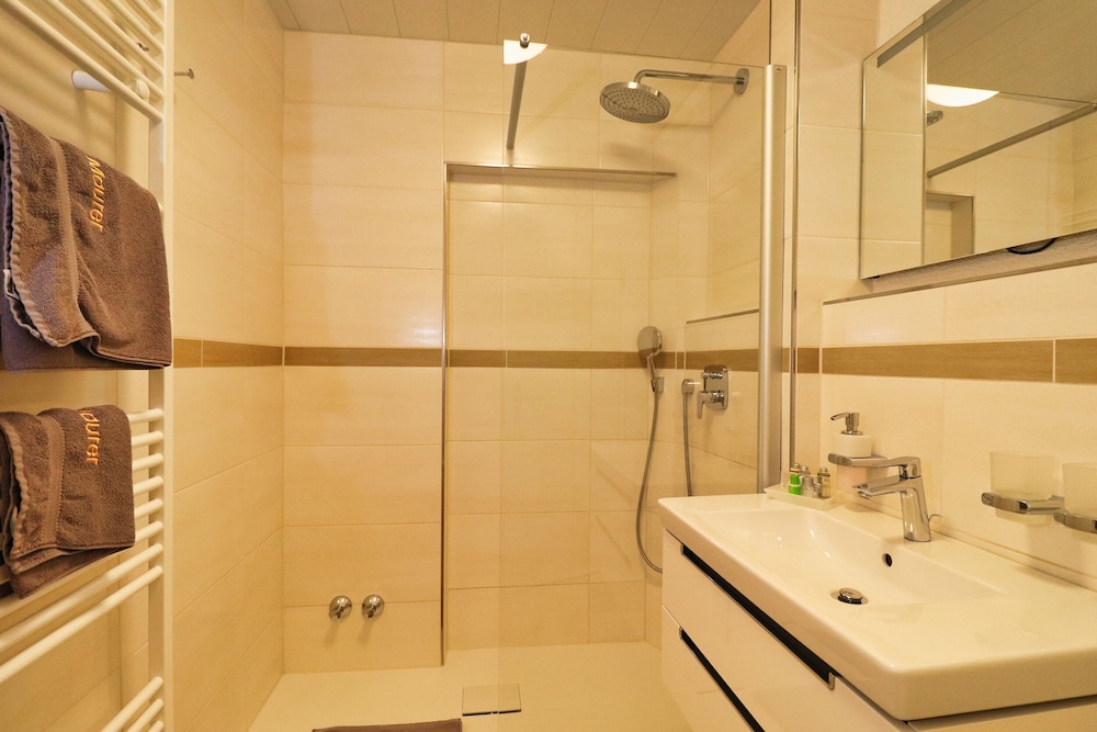 HOTEL MAURER 49/50