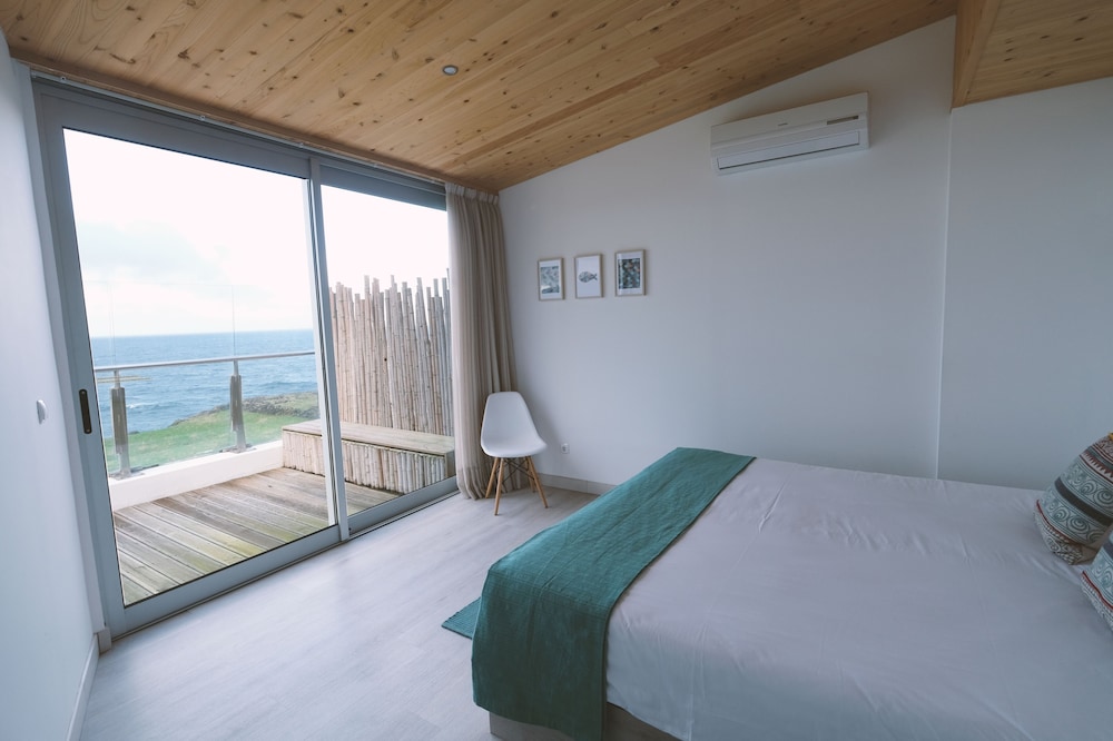 Sao Vicente Lodge 12/43