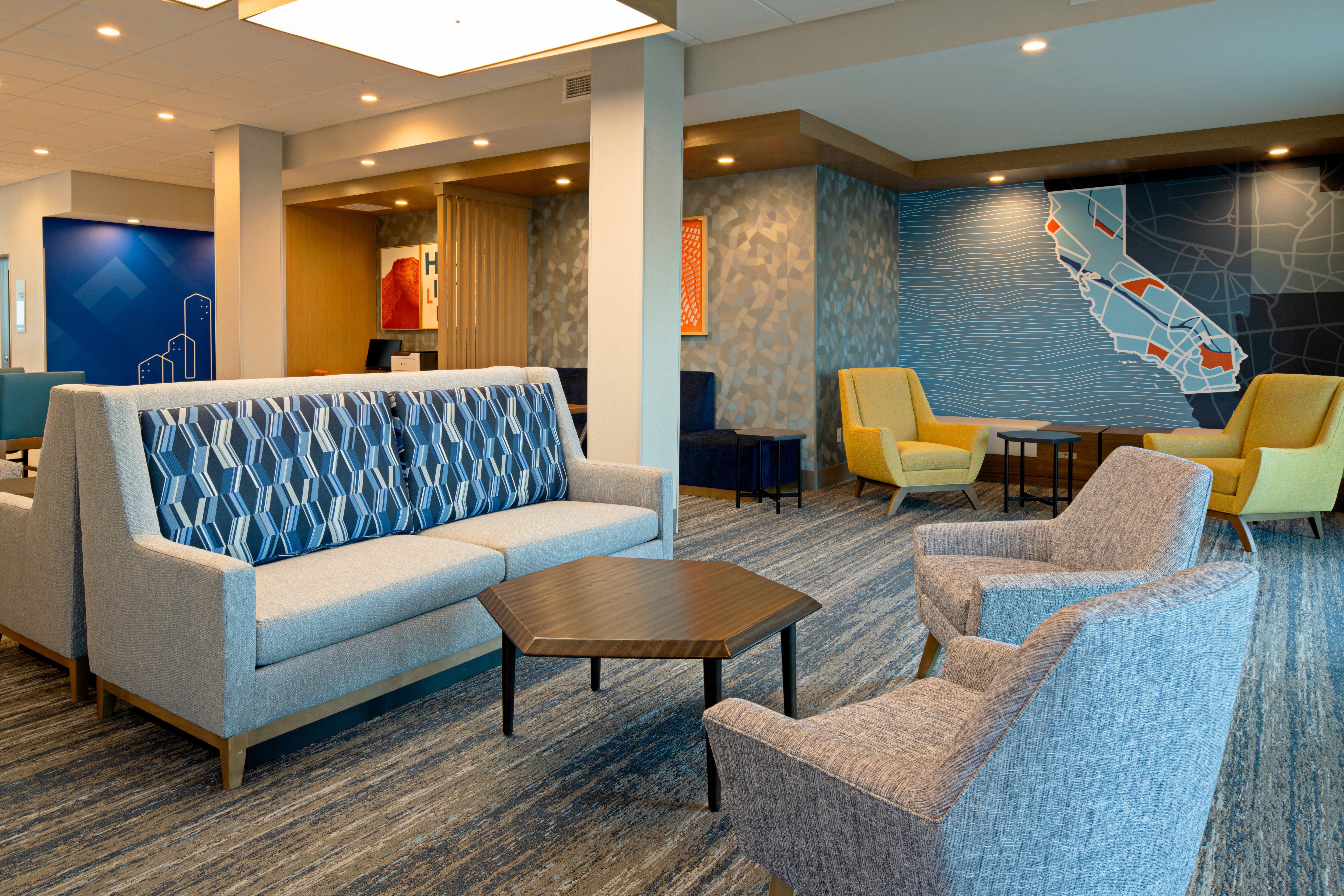 Holiday Inn Express & Suites - Hollister, an IHG Hotel 28/40