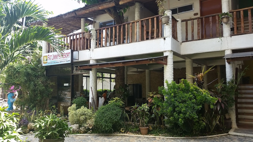 Fat Jimmys Resort Boracay 7/31
