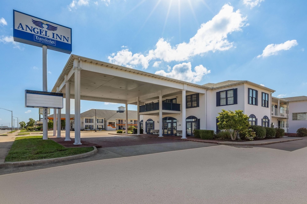 Angel Inn Near IMAX, a Travelodge by Wyndham 42/50