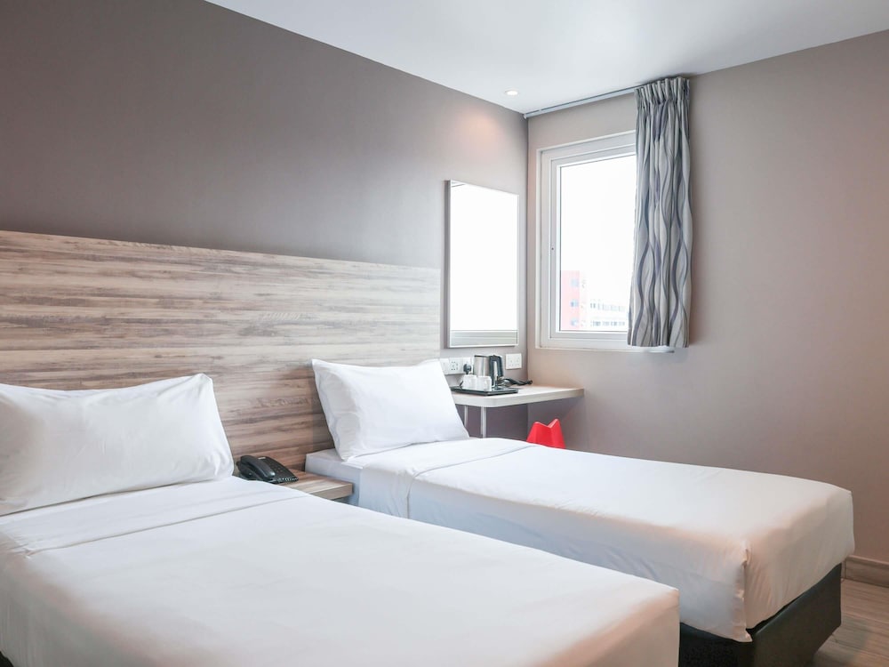 ibis budget Singapore Crystal 31/62