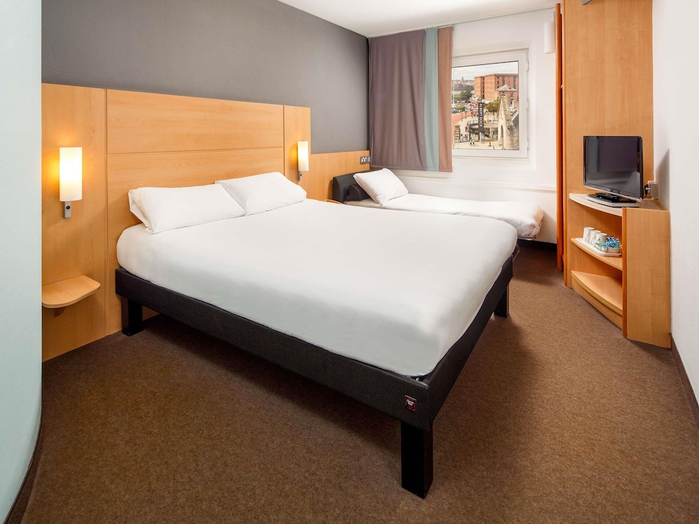 Ibis Liverpool Centre Albert Dock Liverpool One 31/71