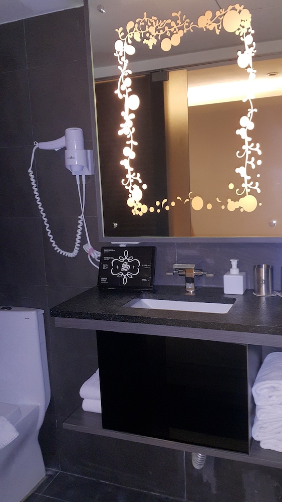 Swiio Hotel 9/58