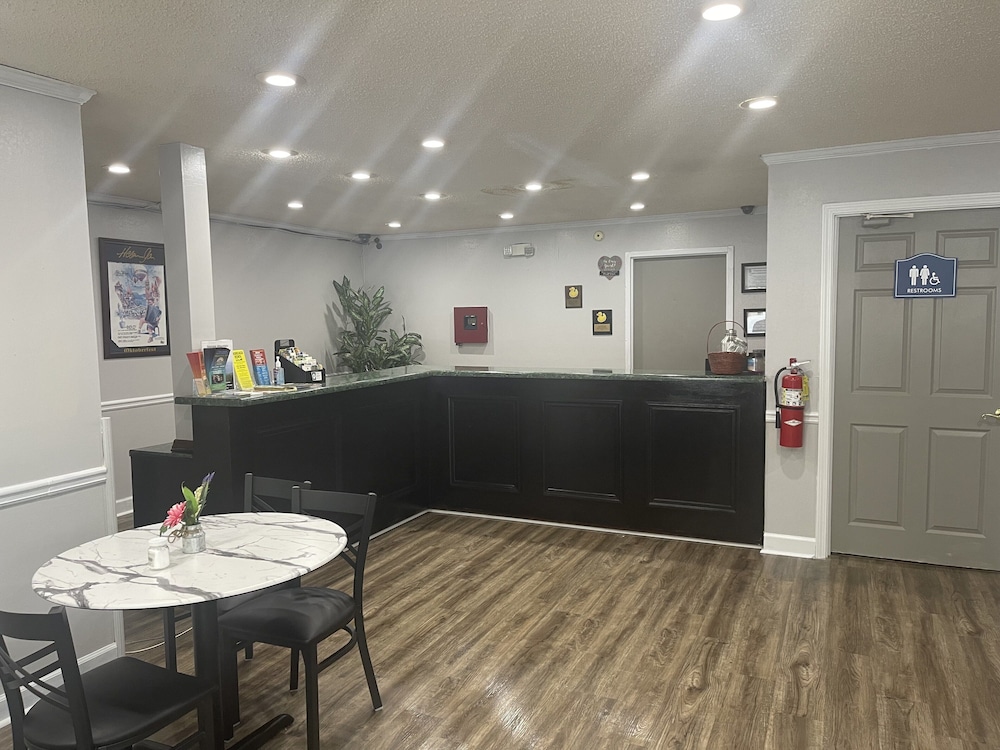 Americas Best Value Inn Helen 3/9