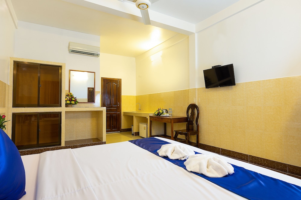 Botoum Hostel 9/33