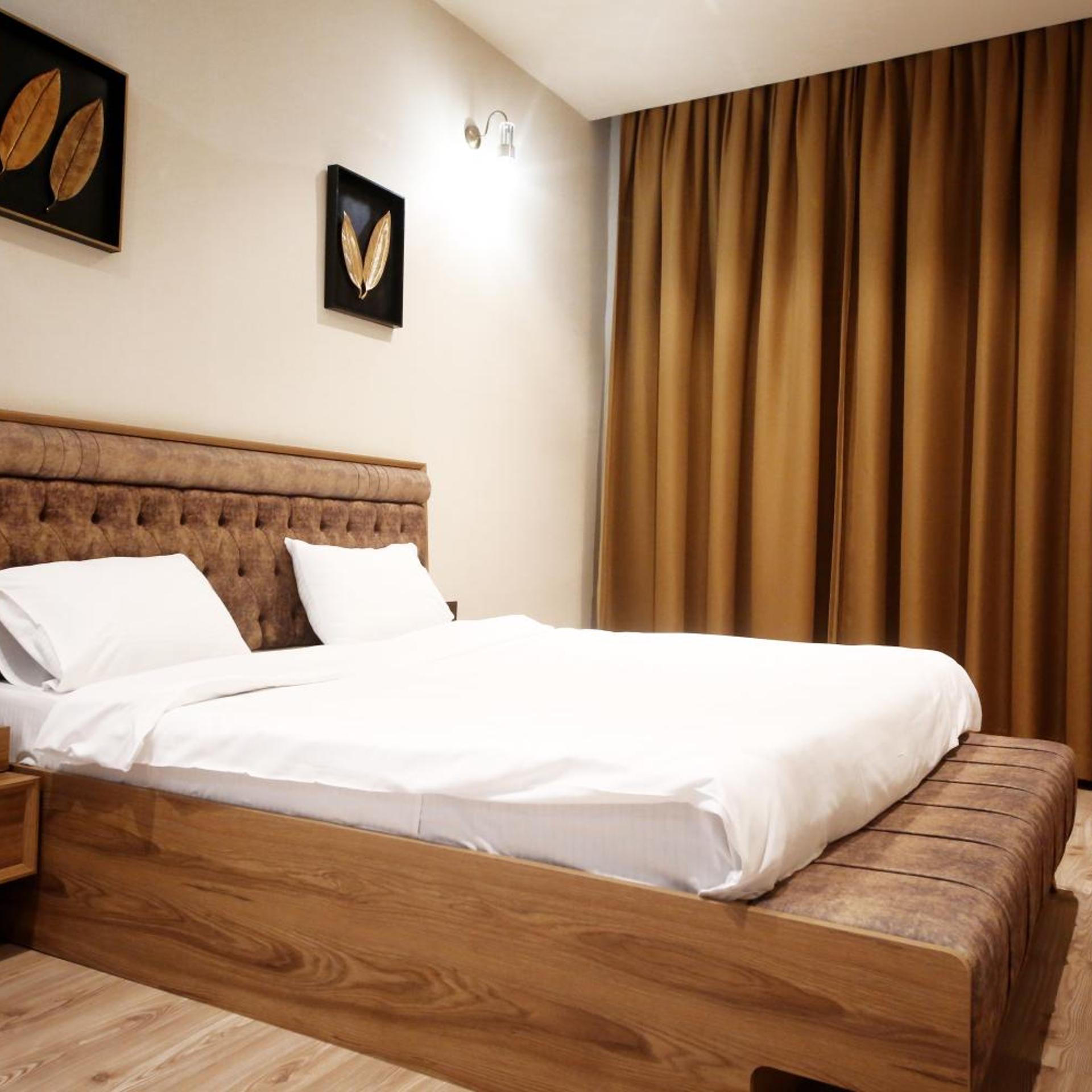 Yarmouk International Hotel 29/75