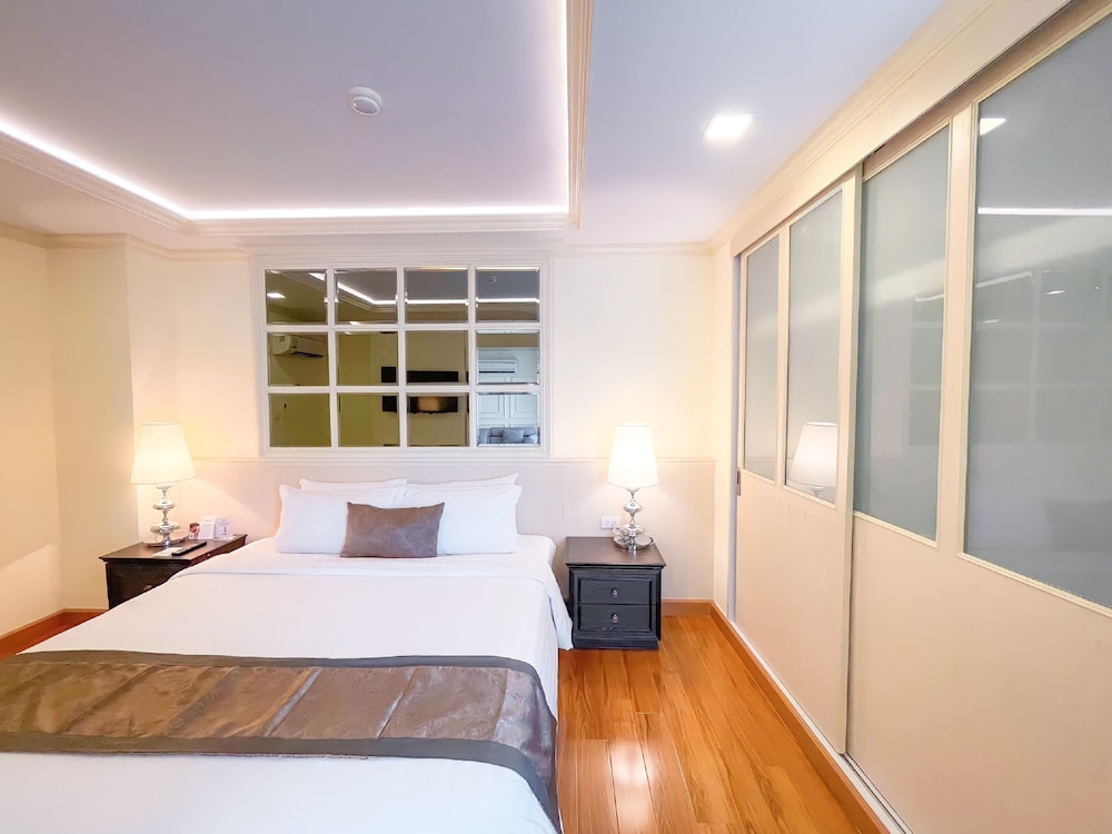 1 BEDROOM, EXECUTIVE, SUITE