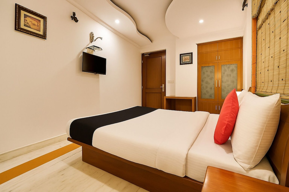 HOTEL TJS ROYALE 9/44