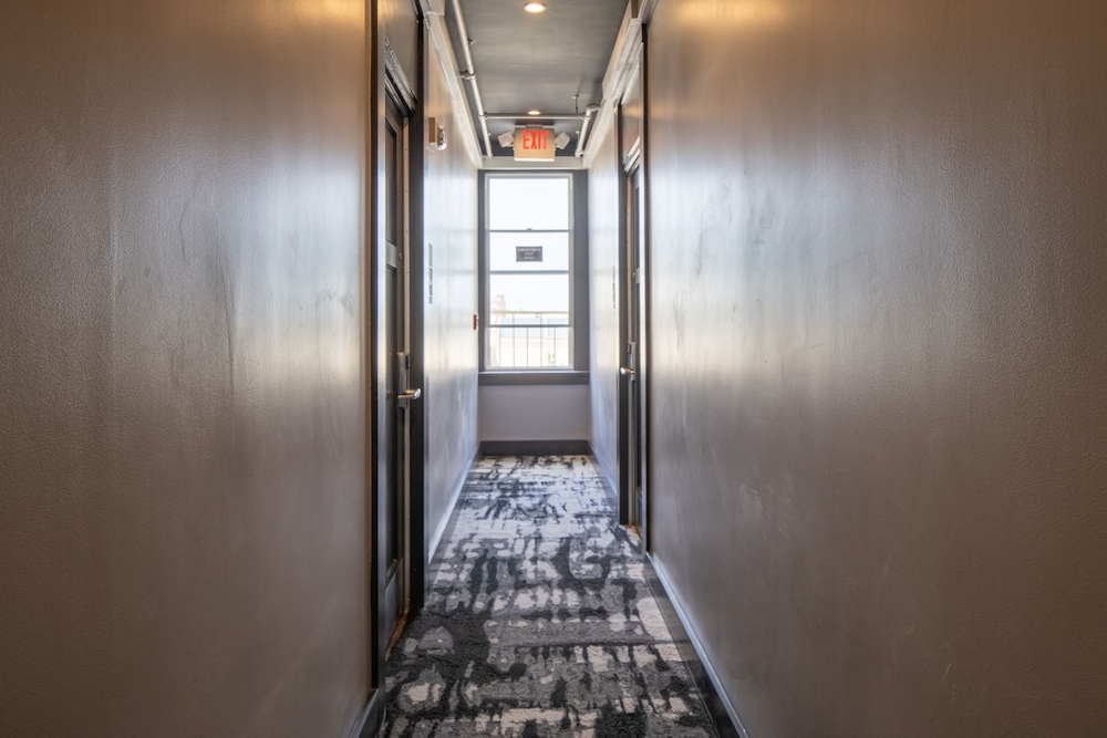 Hotel 32One 33/39