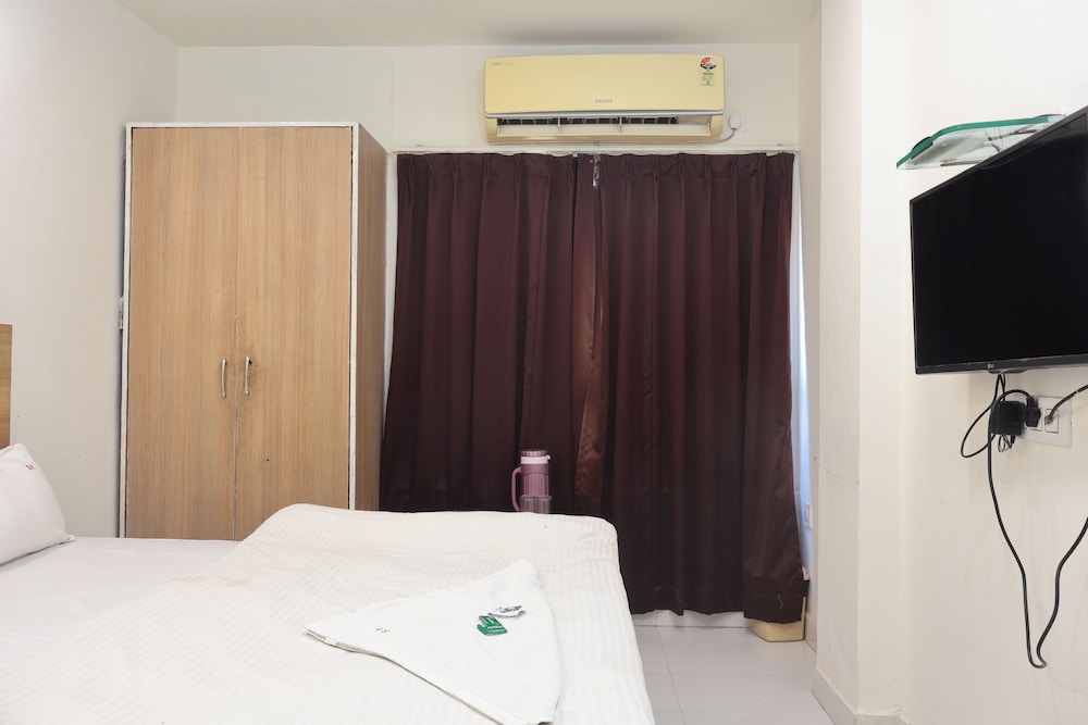 HOTEL SUDARSHAN PALACE 20/48