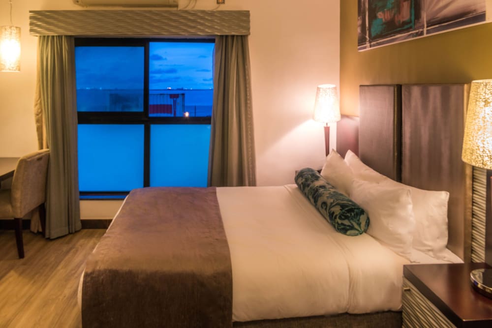 Protea Hotel By Marriott Lagos Kuramo Waters 30/71