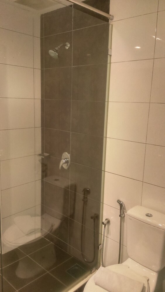 Ssl Traders Hotel 23/24