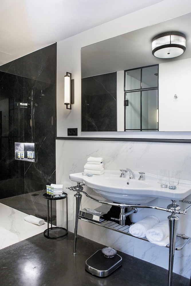 Casa Canovas Boutique Hotel 45/50
