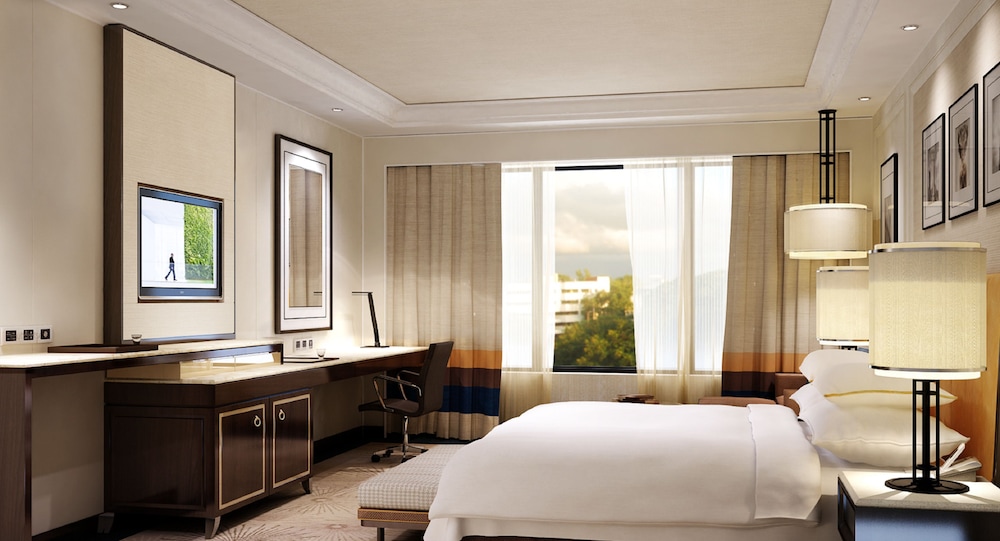 Sheraton Grand Pune Bund Garden Hotel 35/60