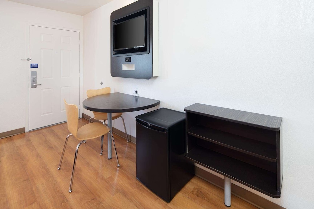 Motel6 Arcadia, CA - Los Angeles - Pasadena Area 27/40