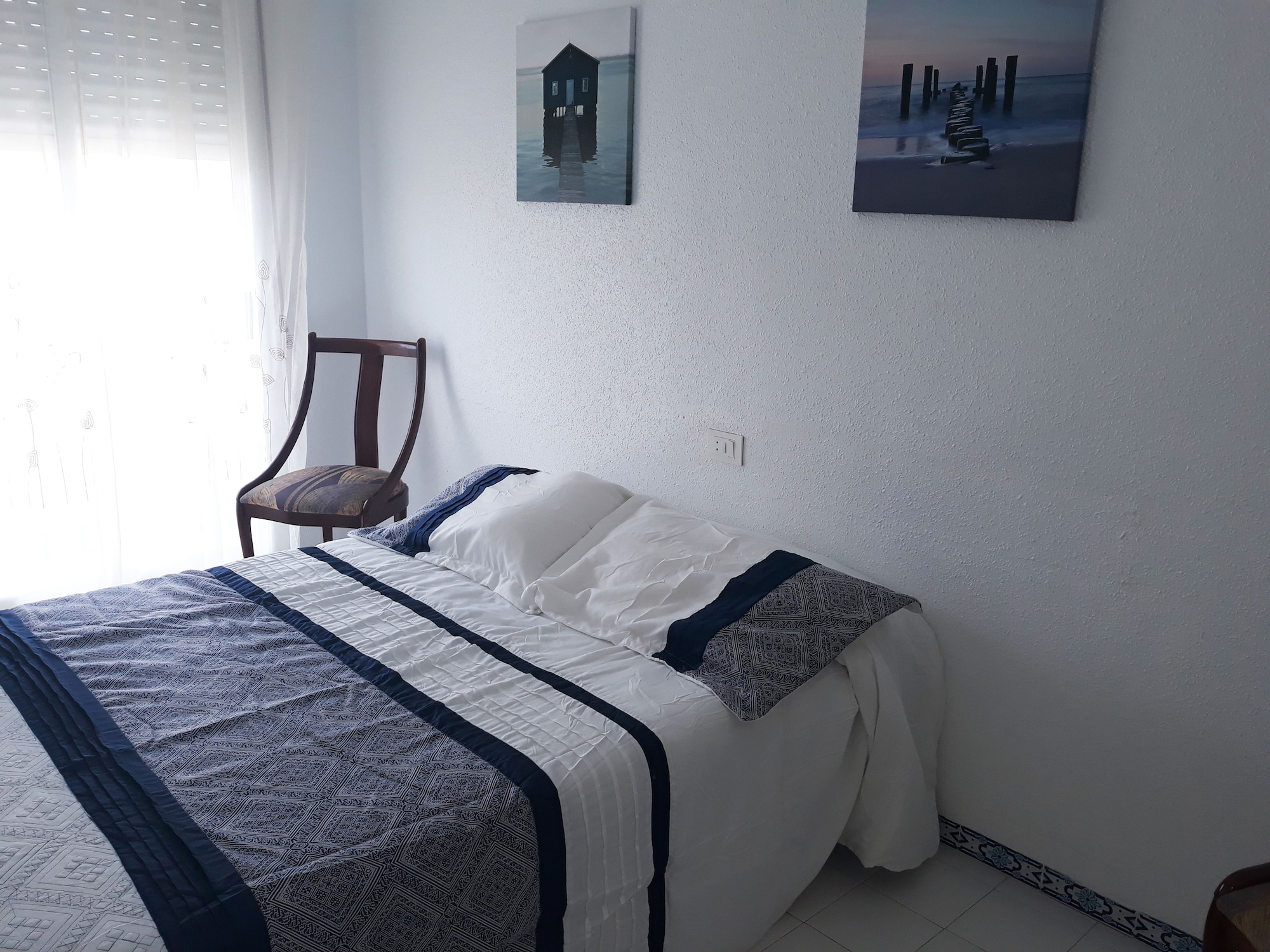 2 Bedrooms, Apartment