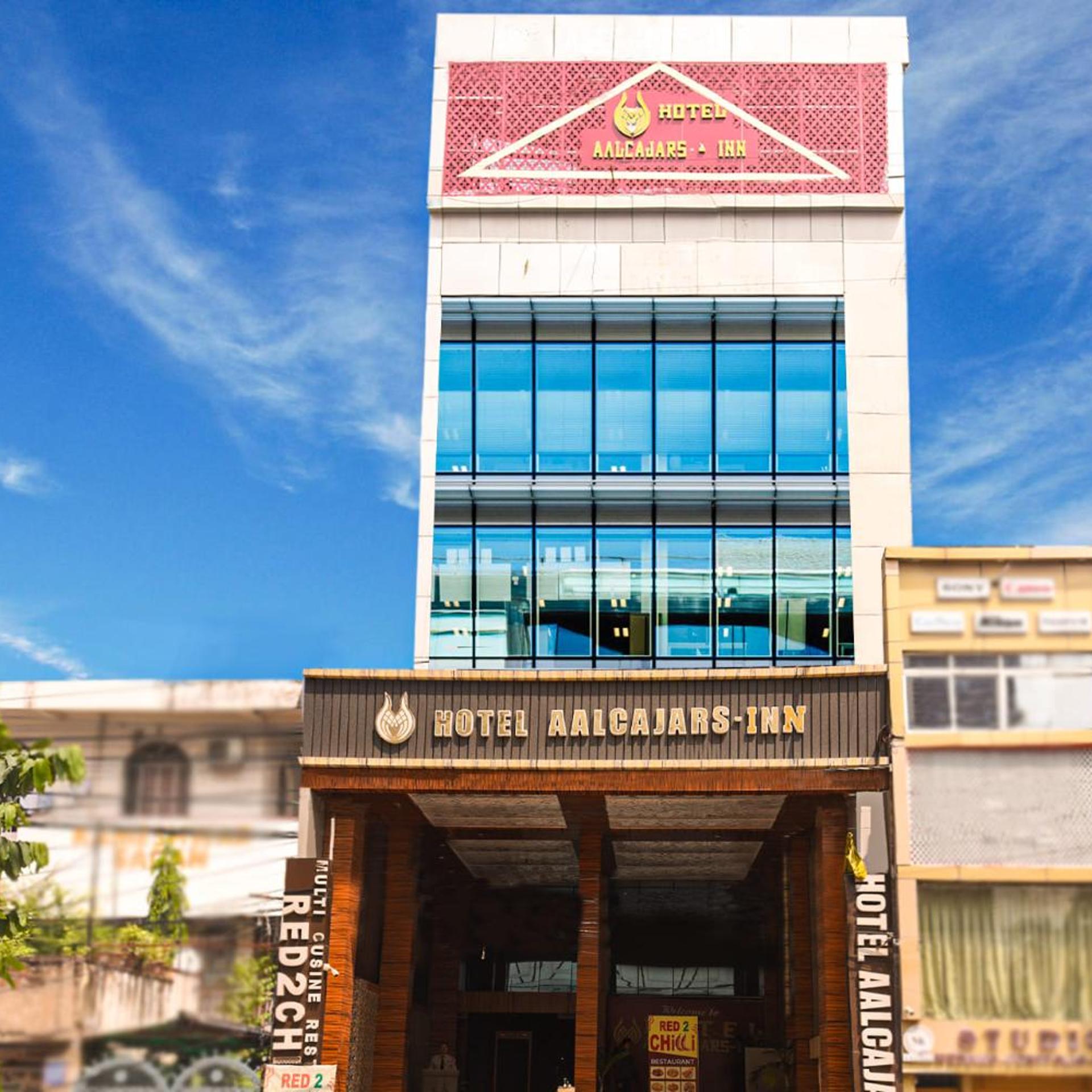 Hotel Aalcajars Inn 3/50
