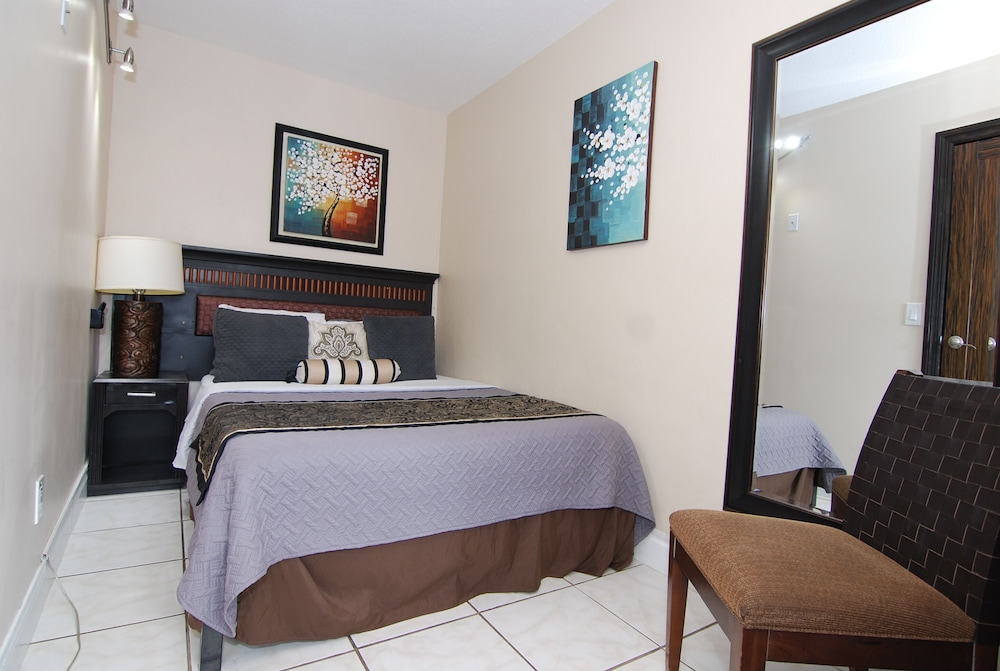 Sheridan Suites Apartment Hotel 11/69