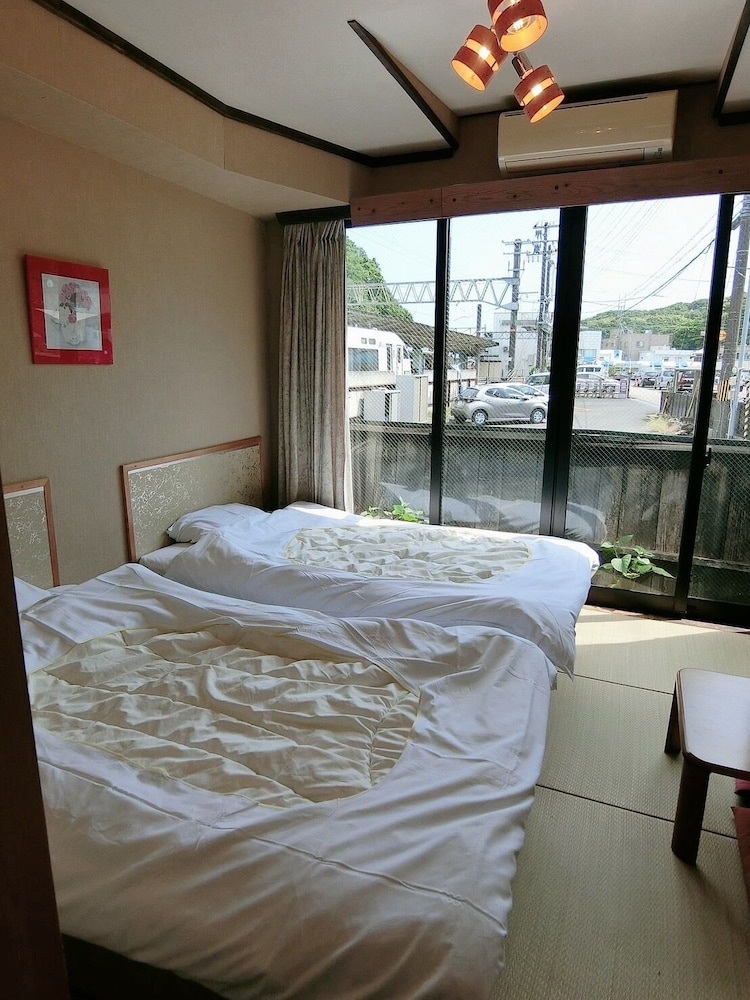 Minshuku Inn Shirahama Ekinoyado 10/66