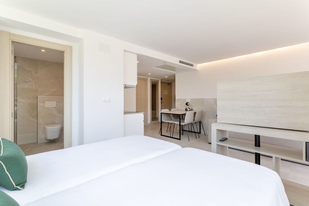 Halley Hotel & Apartments Affiliated by Melia 8/36