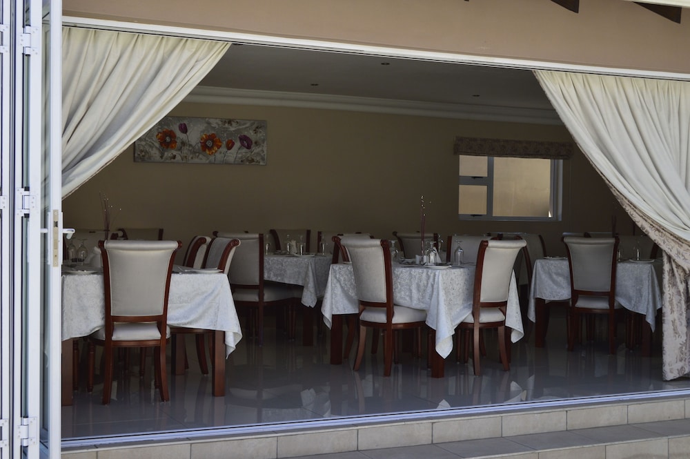 Lakeview Boutique Hotel Conference Centre 45/52