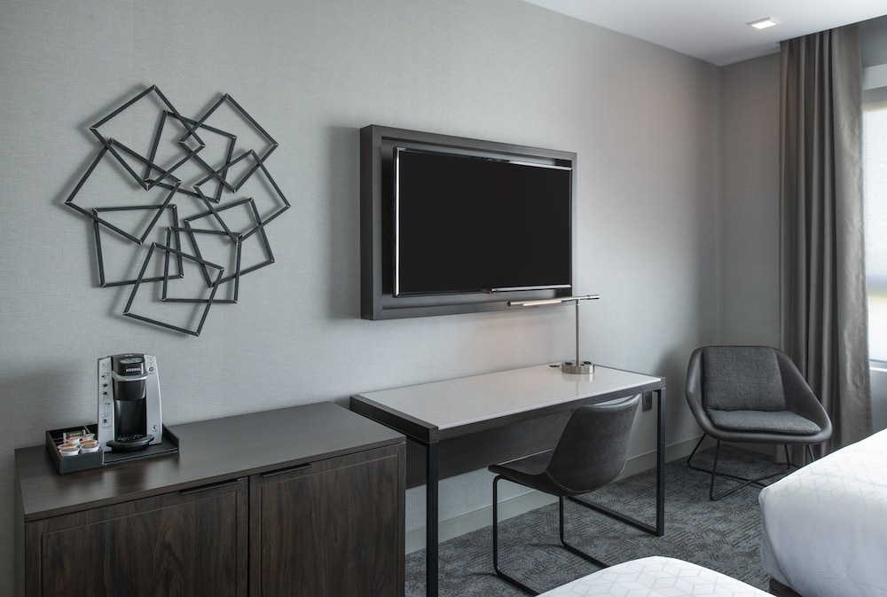 Staybridge Suites Boston Logan Airport - Revere 40/63
