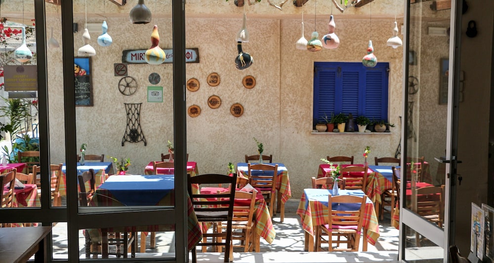 Myrtos Hotel 40/45