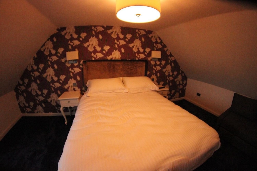 Shorehead Guest House 8/27