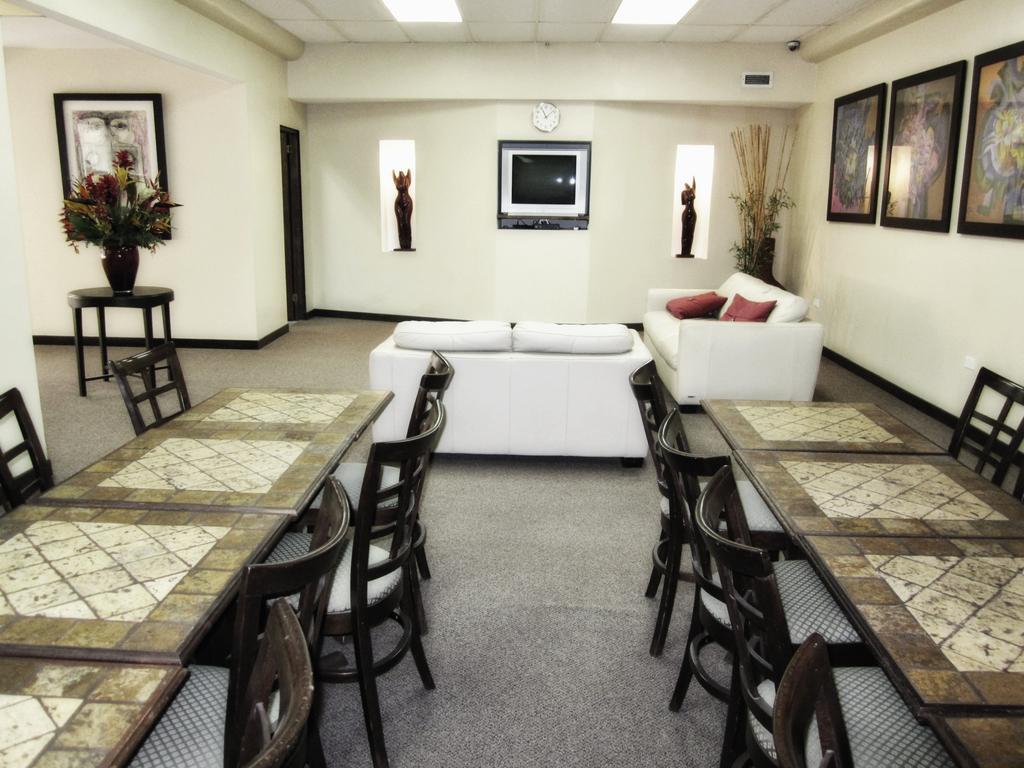 S.J. Suites Hotel 29/39