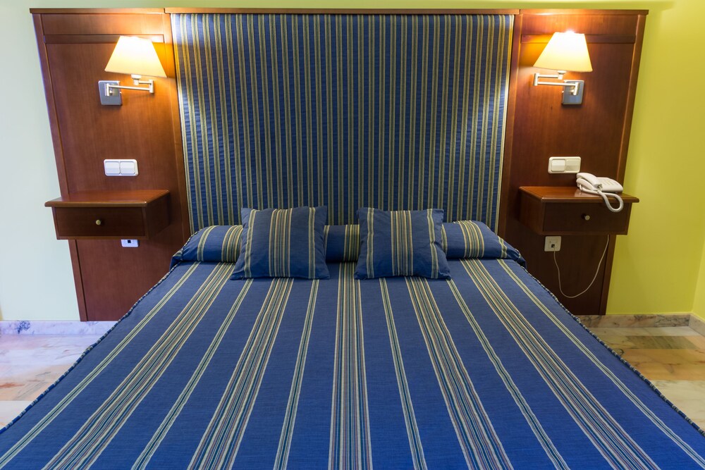 BLUESEA Costa Serena 6/45