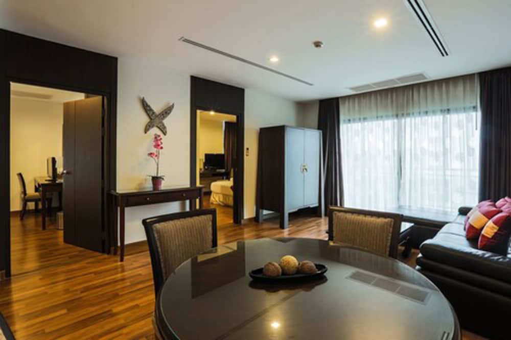 Fifth Jomtien Pattaya 57/83