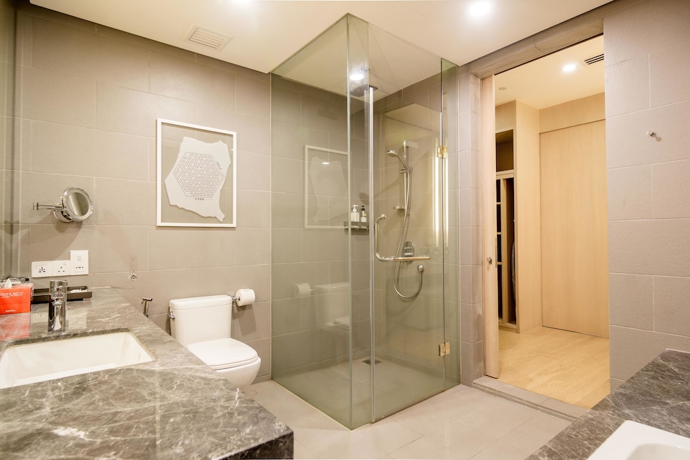 188 Serviced Suites & Shortstay Apartments 34/36