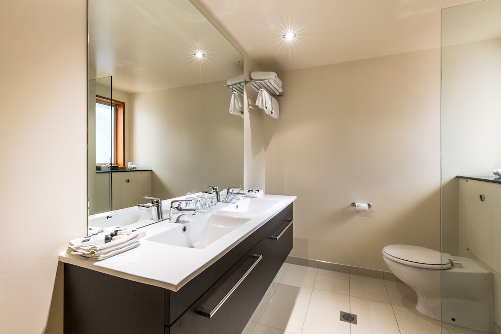 Distinction Te Anau Hotel and Villas 68/68